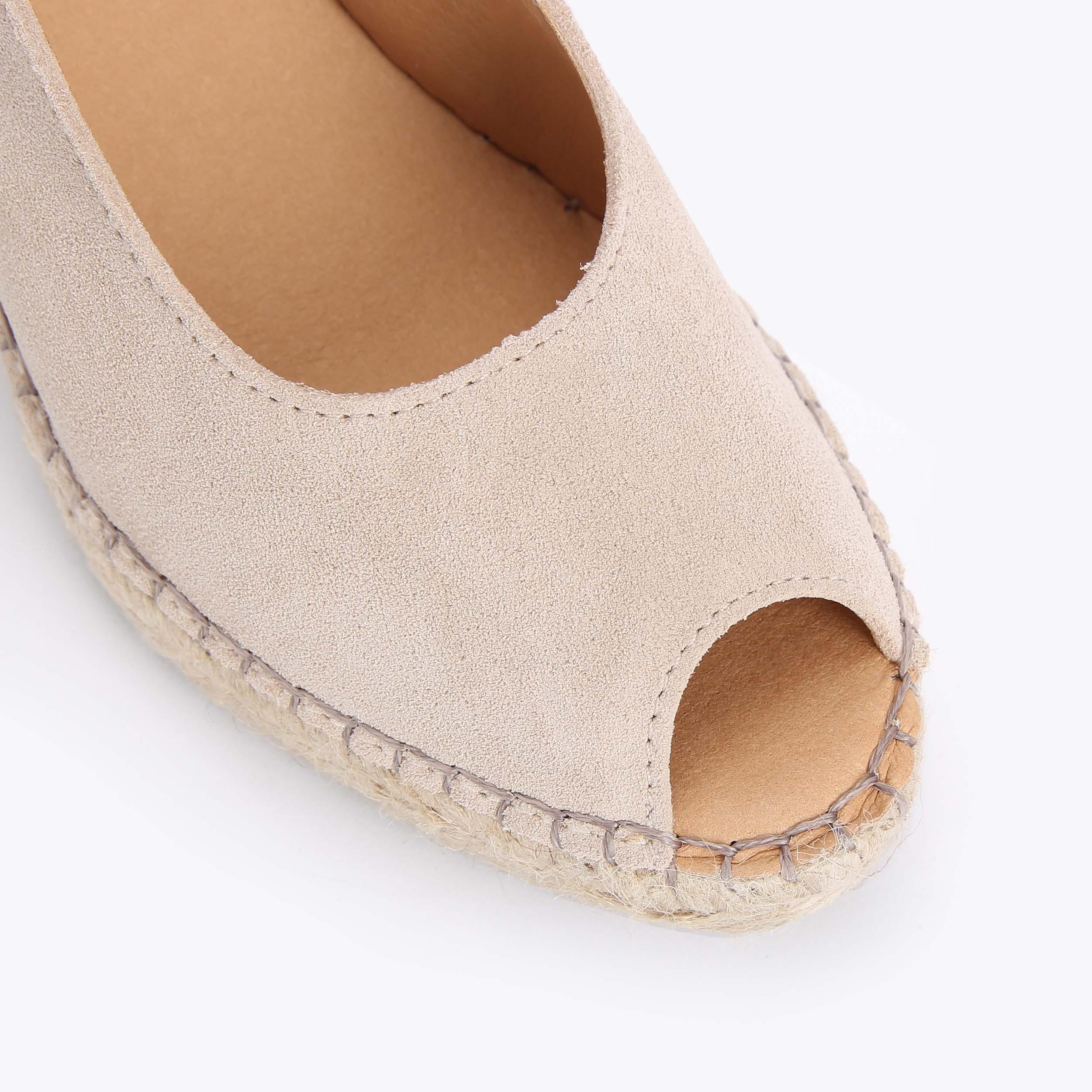 Carvela spectacular sales