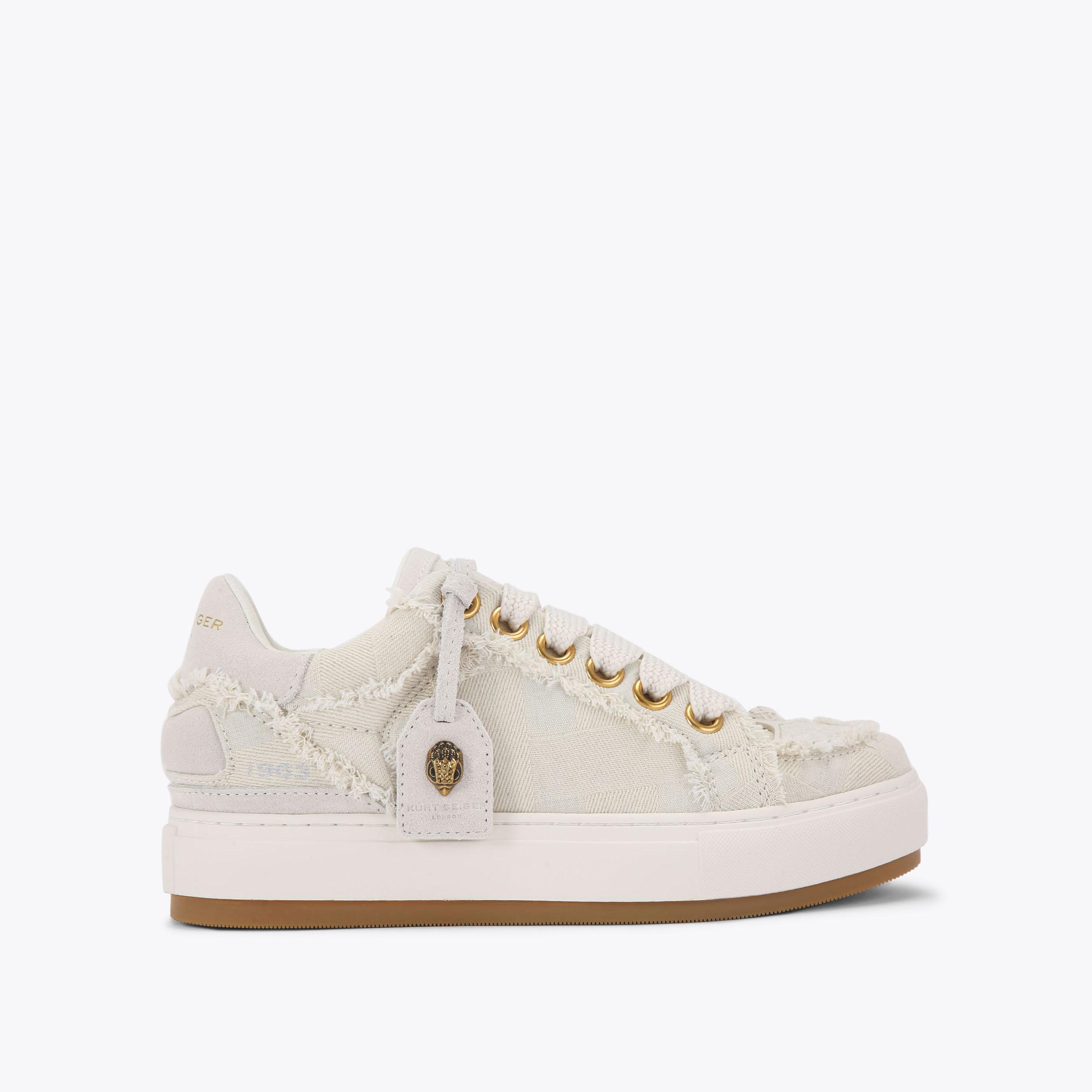 colour option WHITE