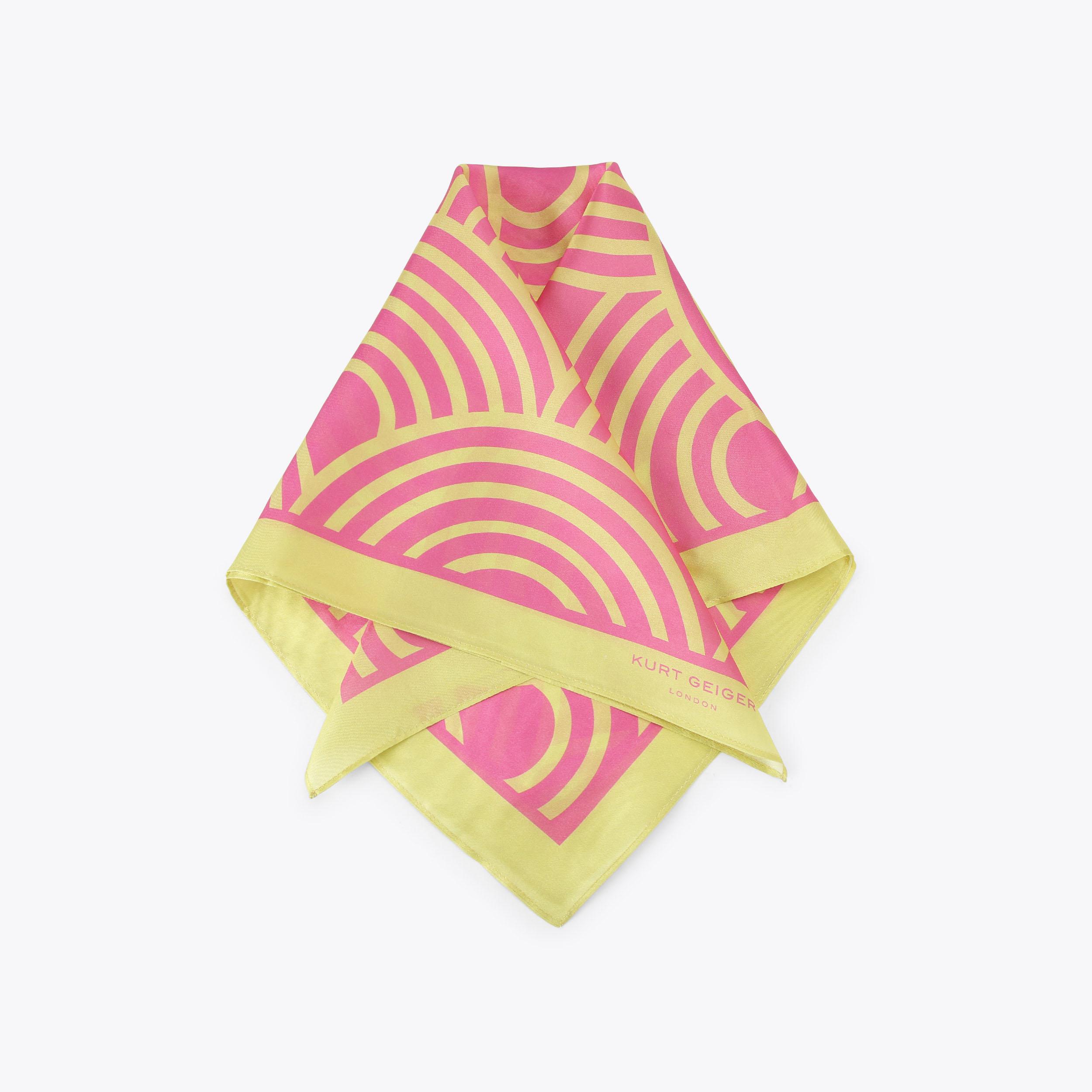 colour option FUSHIA