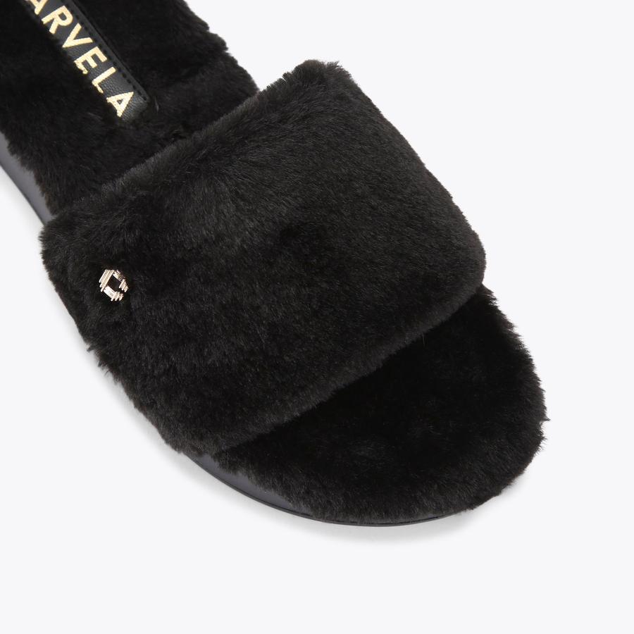 [COSYHARU公式] Padded Fur Slippers 関税・送料込み CLOUD COSY Beige Faux Fur Slippers by CARVELA