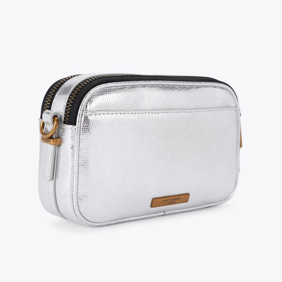 【JILLSTUART】LOGO EMBELLISHED COWHIDE CAMERA BAG JILLSTUART]☆LOGO EMBELLISHED COWHIDE CAMERA BAG