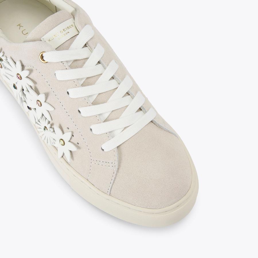 スニーカー   LANEY FLOWER SNEAKERS LANEY FLOWER Floral Lace Up Sneaker by KURT GEIGER LONDON