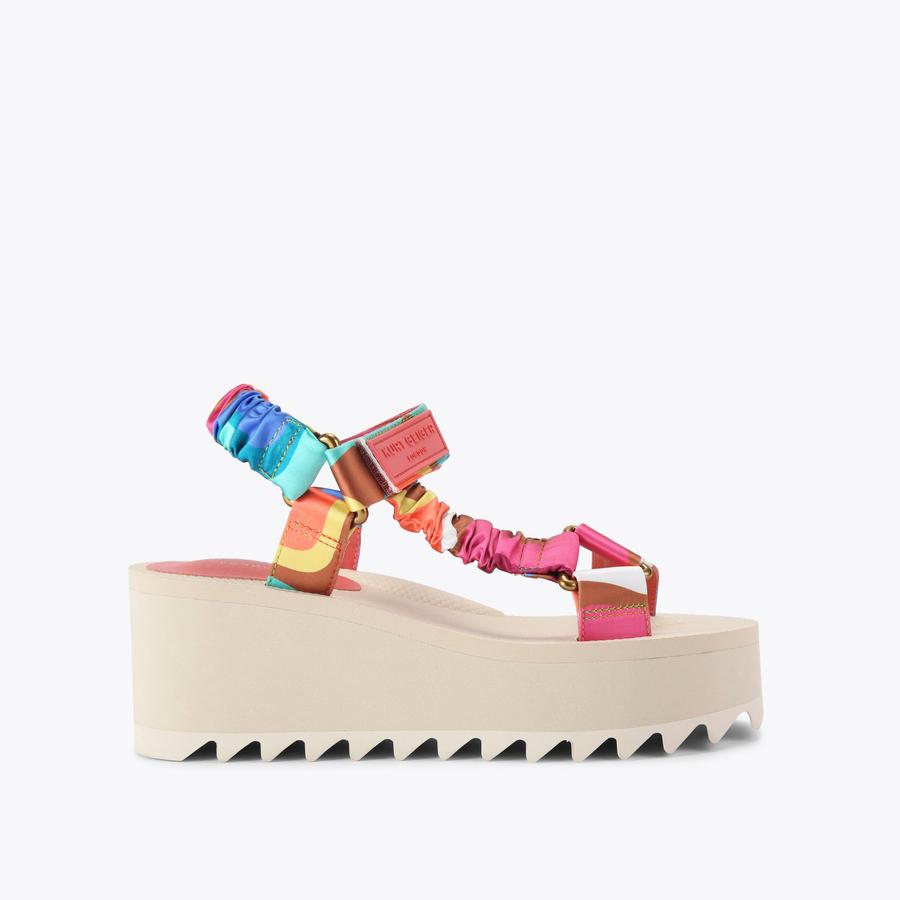 guriguri  ORION PUMP Black Overstitch Quilted Sandal by KURT GEIGER LONDON