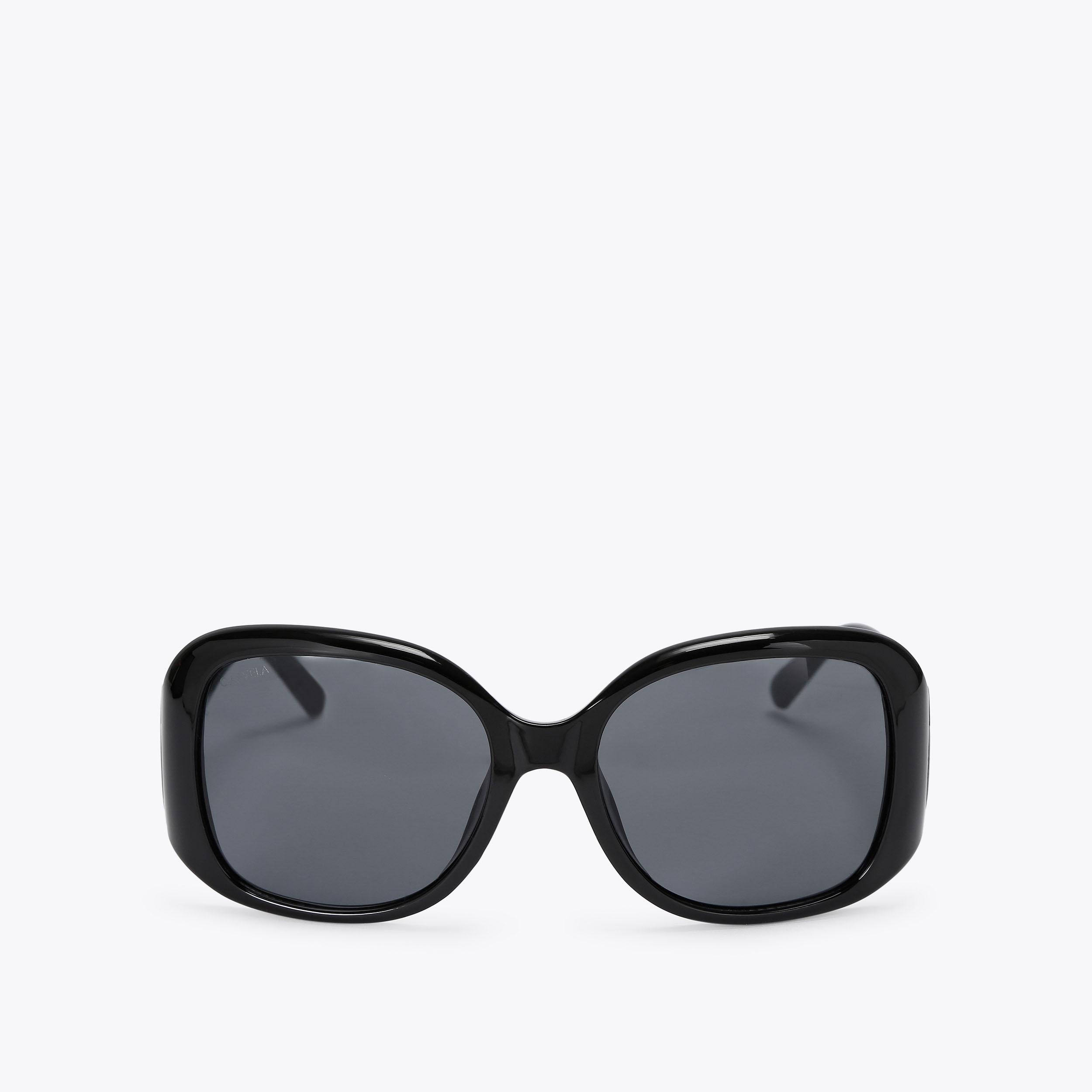 carvela by kurt geiger CARVELA OVERSIZED C Black Round Sunglasses by CARVELA